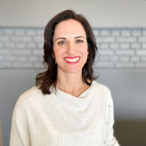 Dr Robyn Egey-Samu